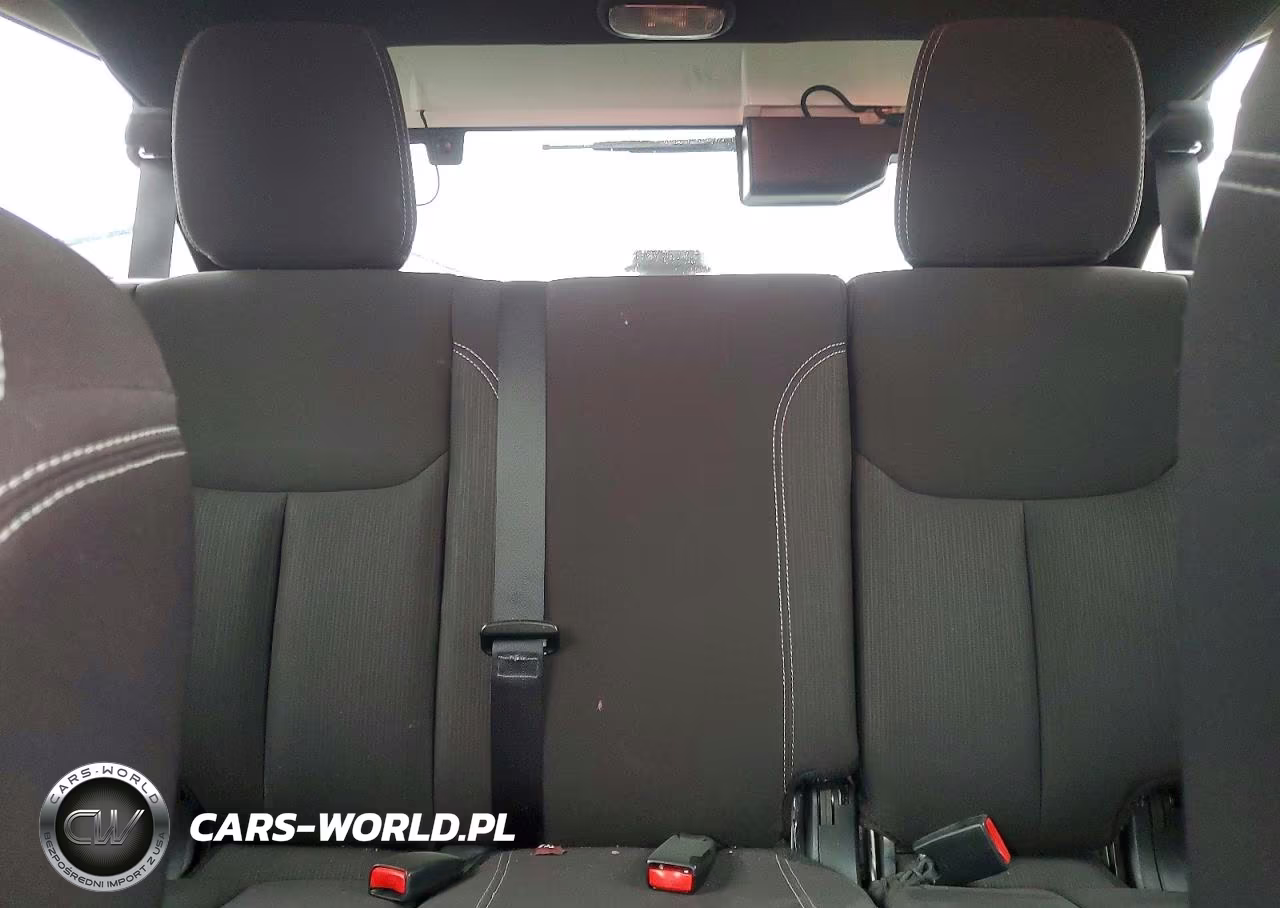 2014 Jeep Wrangler Unlimited Sahara VIN:1C4BJWEG5EL101121 - 10