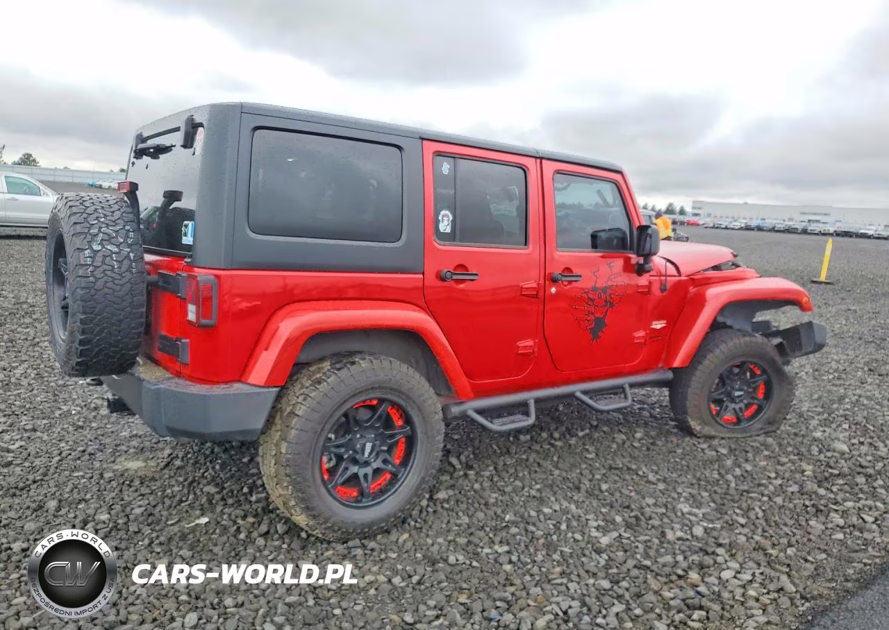 2014 Jeep Wrangler Unlimited Sahara VIN:1C4BJWEG5EL101121 - 3