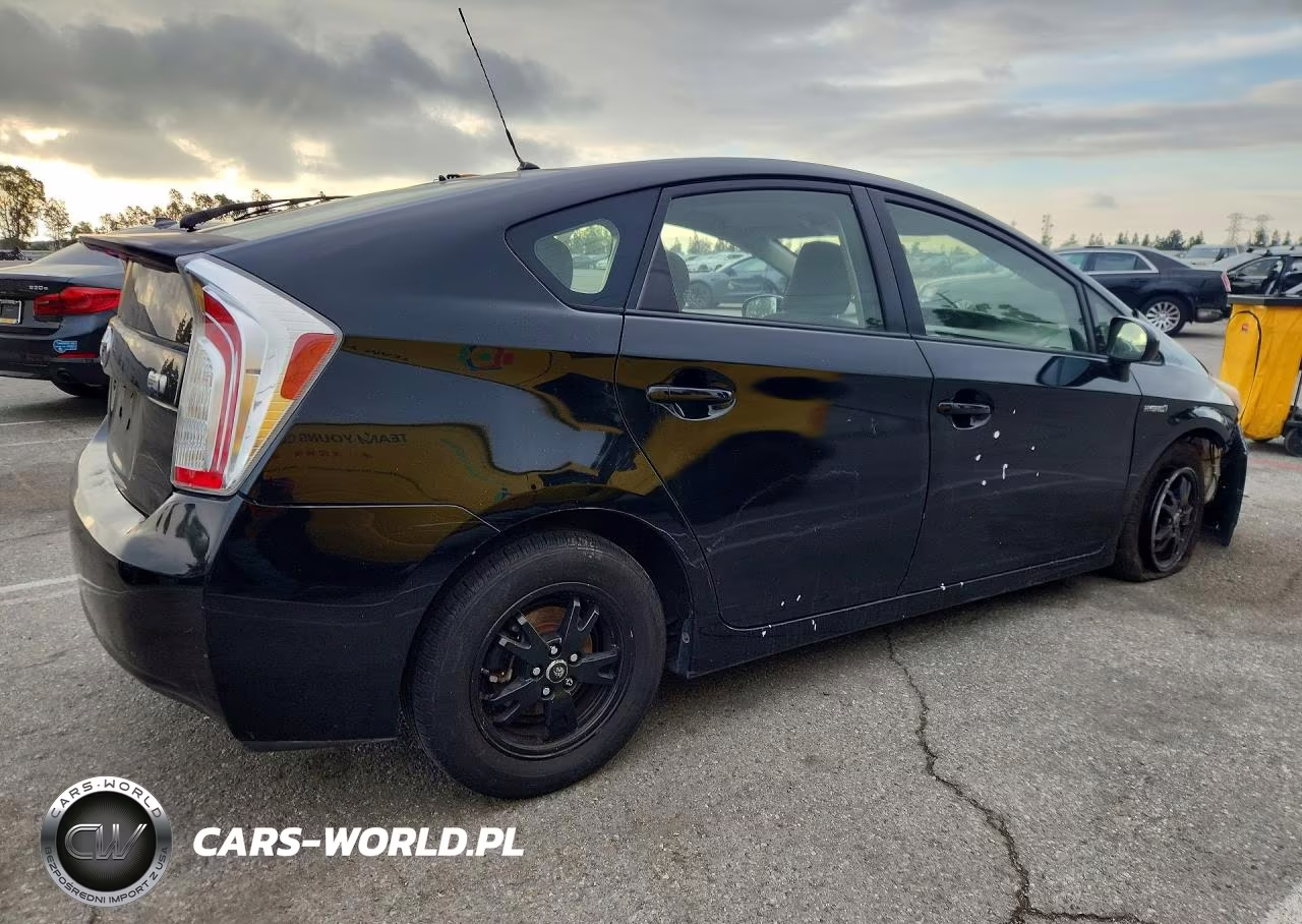 2012 Toyota Prius Two VIN:JTDKN3DU2C1503682 - 3