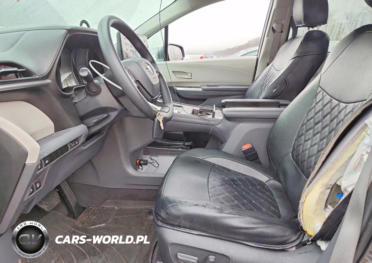 2024 Toyota Sienna Le 8-Passenger VIN:5TDKSKFC7RS142615 - 7