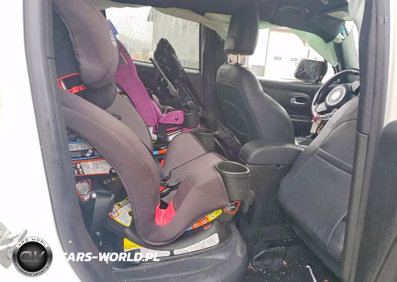 2020 Jeep Renegade Latitude VIN:ZACNJBB18LPL93228 - 11