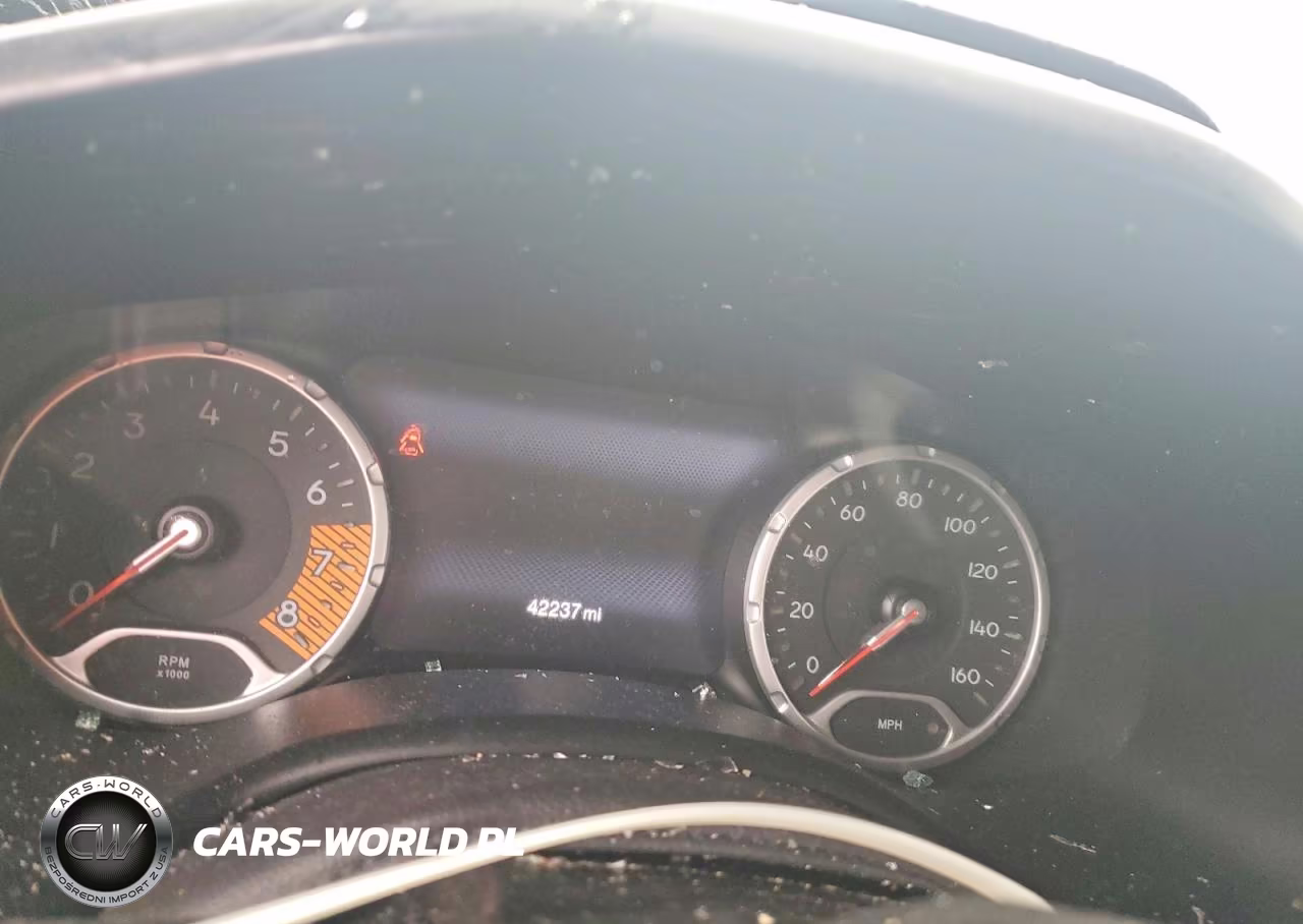 2020 Jeep Renegade Latitude VIN:ZACNJBB18LPL93228 - 9
