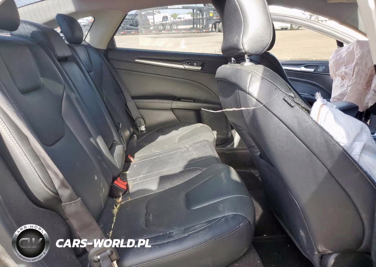2019 Ford Fusion Titanium VIN:3FA6P0RU4KR169166 - 10