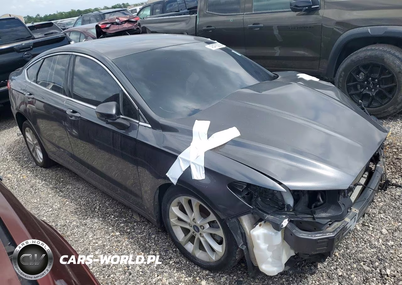 2019 Ford Fusion Titanium VIN:3FA6P0RU4KR169166 - 4