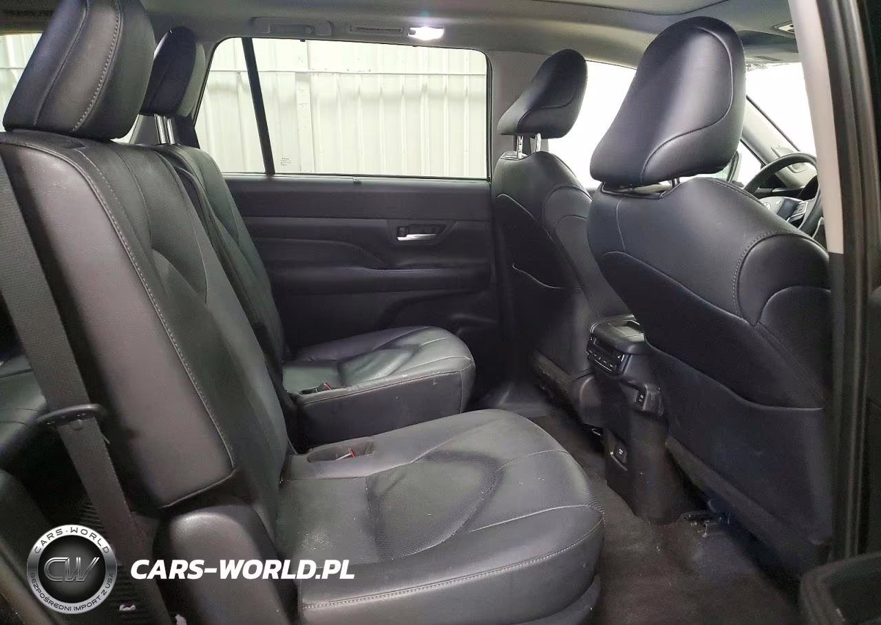 2025 Toyota Grand Highlander Limited VIN:5TDAAAB55SS073705 - 11