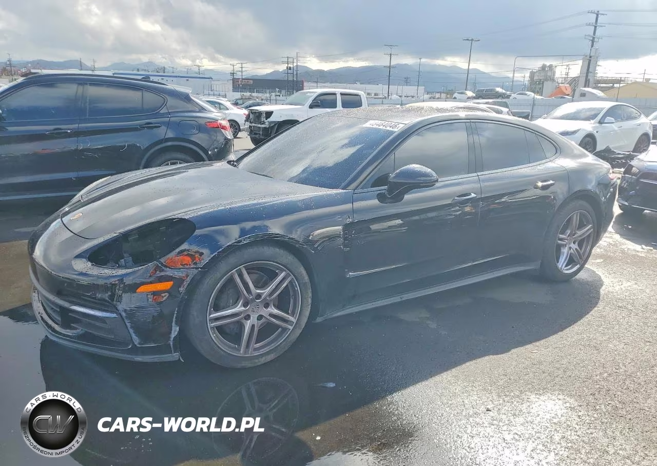 2018 Porsche Panamera 4