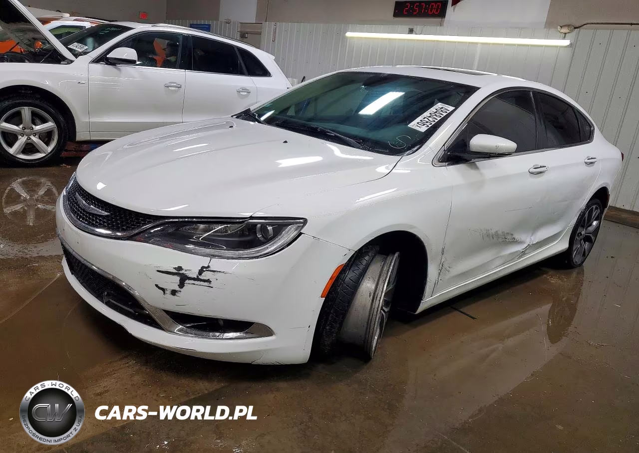 2015 Chrysler 200 C VIN:1C3CCCEG2FN540087 - 1