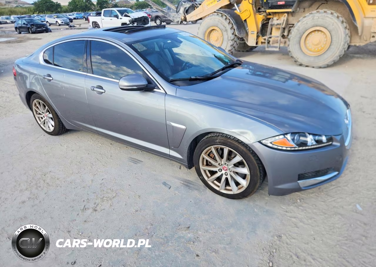 2015 Jaguar Xf 2.0T Premium VIN:SAJWA0FSXFPU50496 - 4