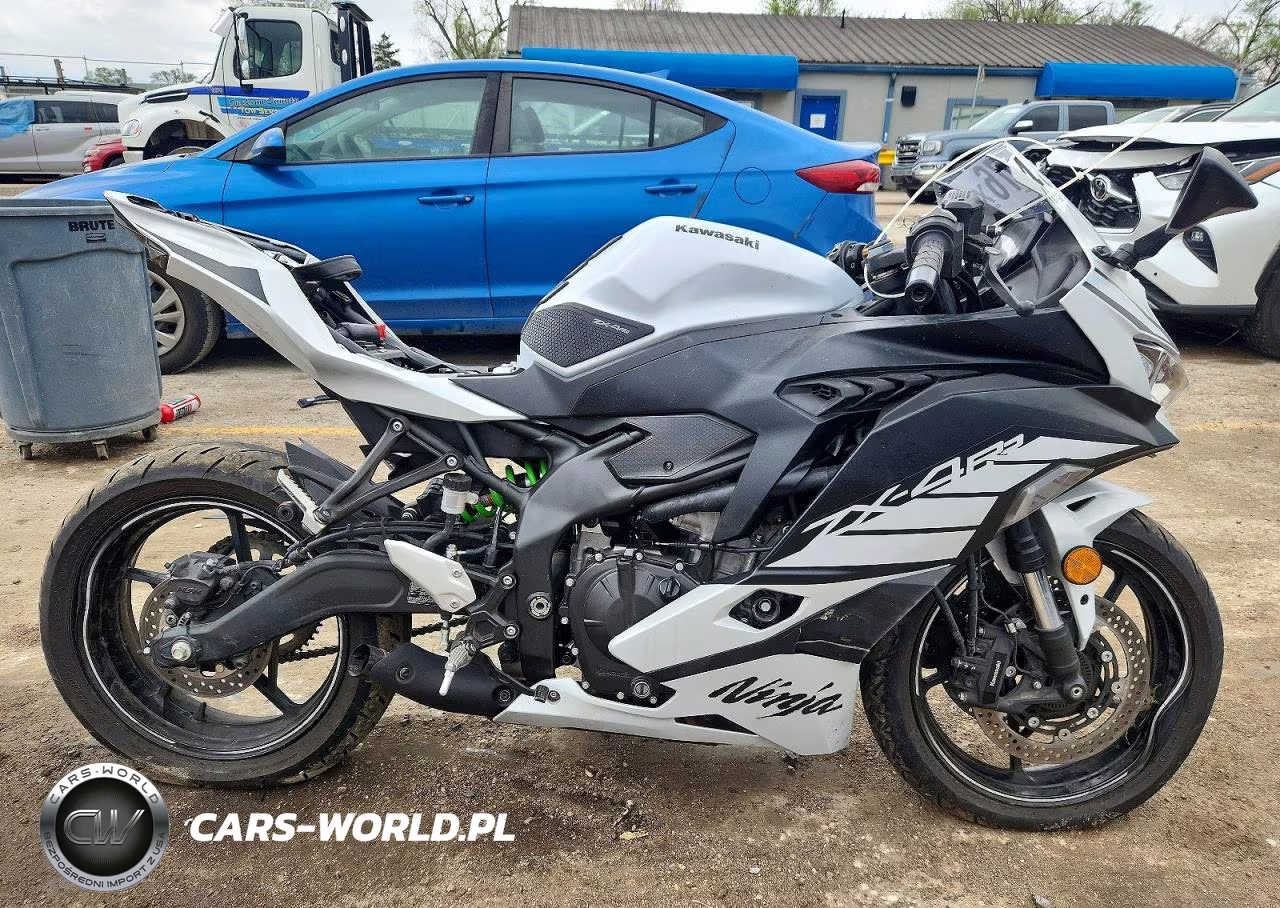 2025 Kawasaki Zx400 S