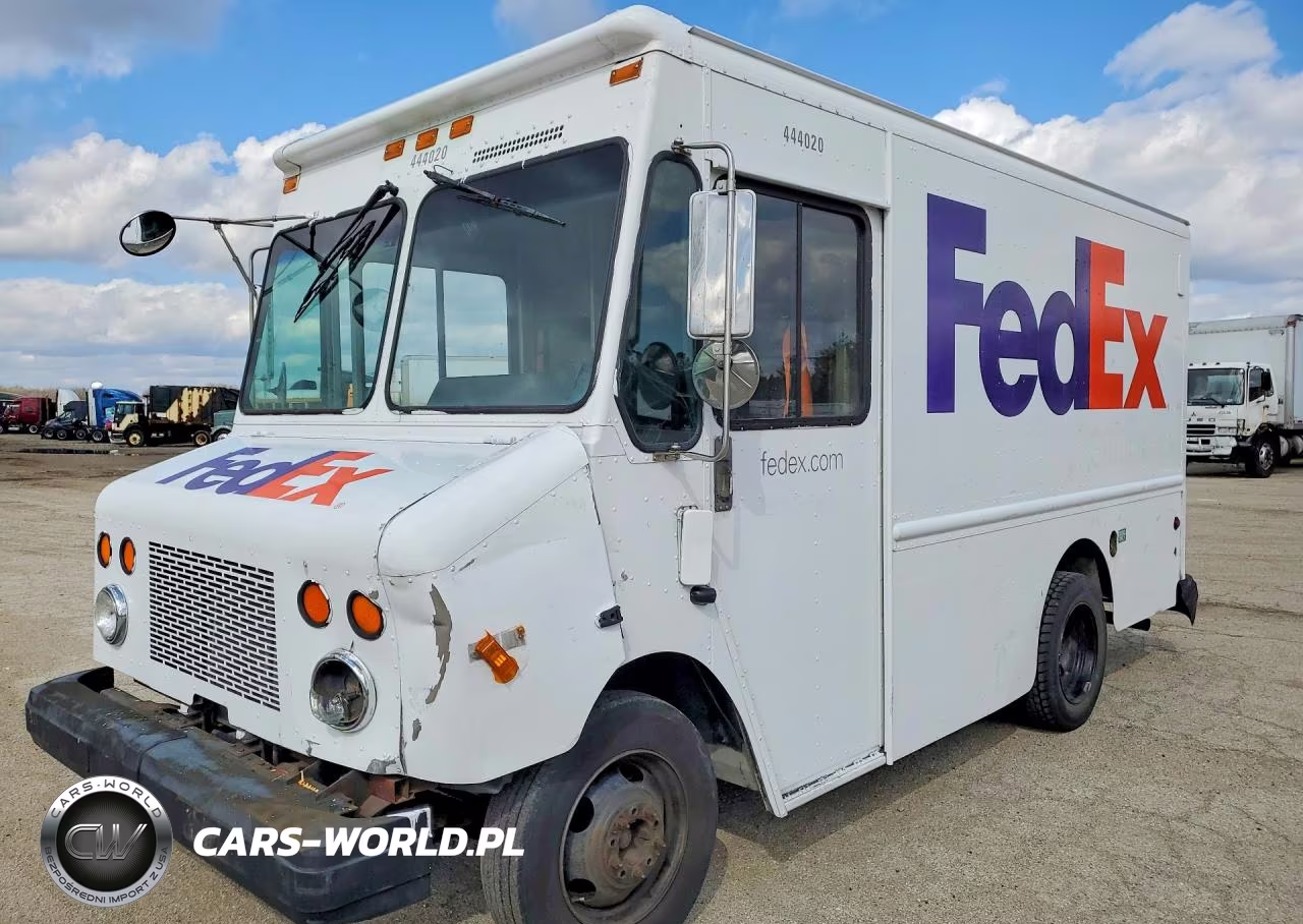 2002 Workhorse P42 Delivery Truck