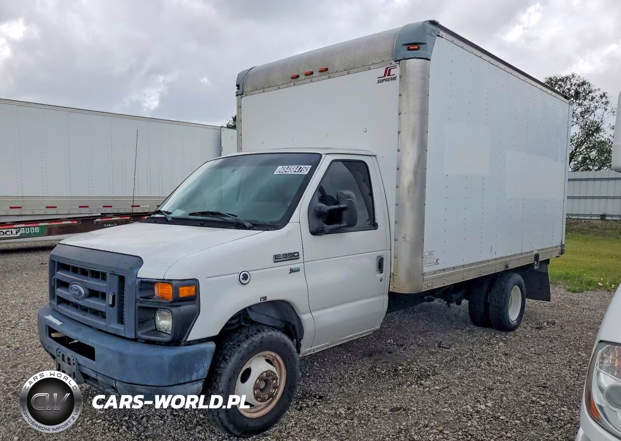 2013 Ford E350 Box Truck