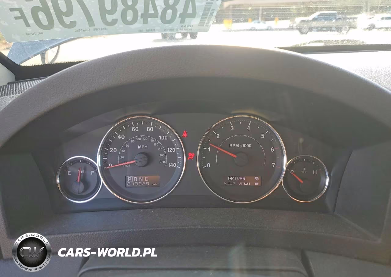 2010 Jeep Grand Cherokee Laredo VIN:1J4PS4GKXAC112516 - 9