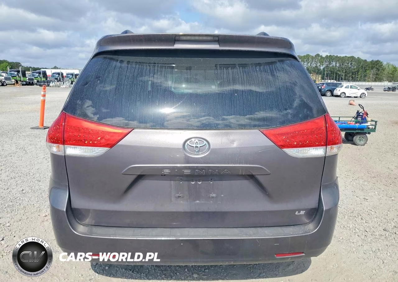 2012 Toyota Sienna Le 8-Passenger VIN:5TDKK3DC7CS261006 - 6