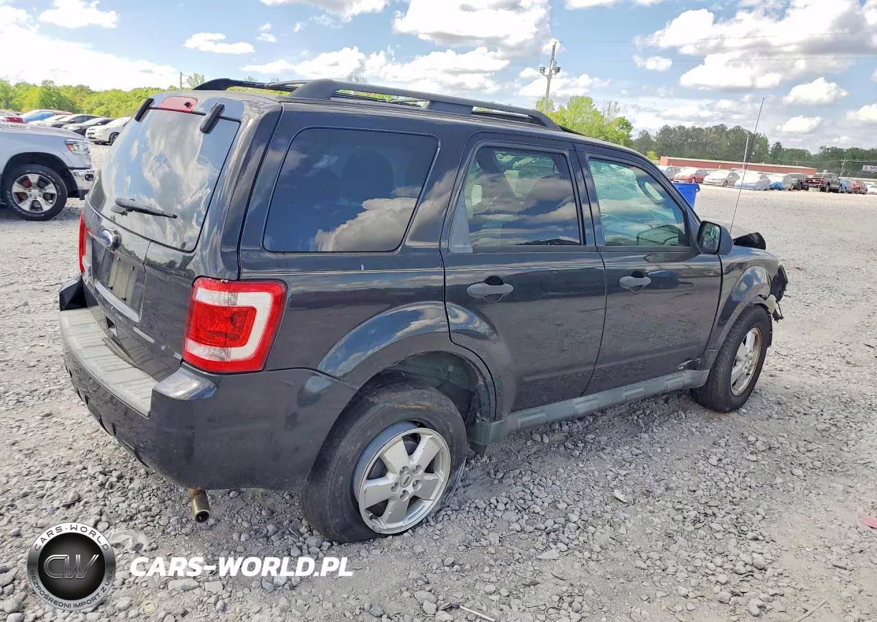 2011 Ford Escape Xlt VIN:1FMCU0D73BKC03279 - 3