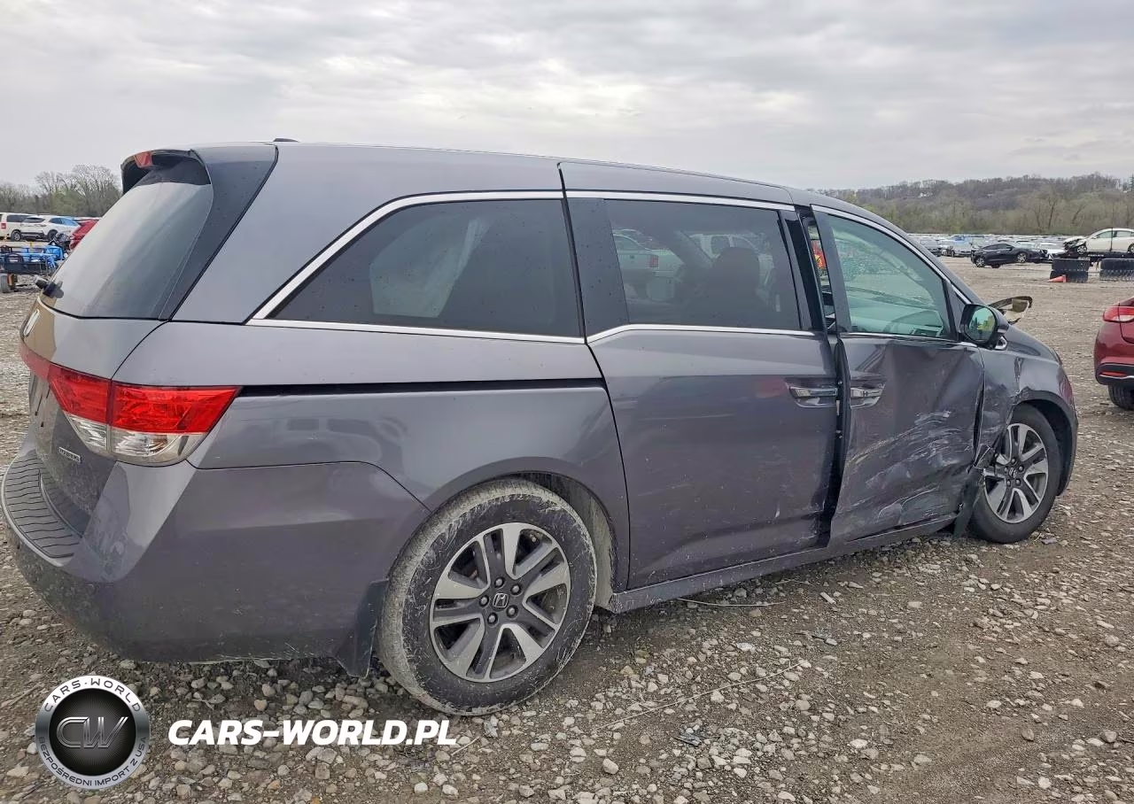 2014 Honda Odyssey Touring VIN:5FNRL5H99EB029584 - 3