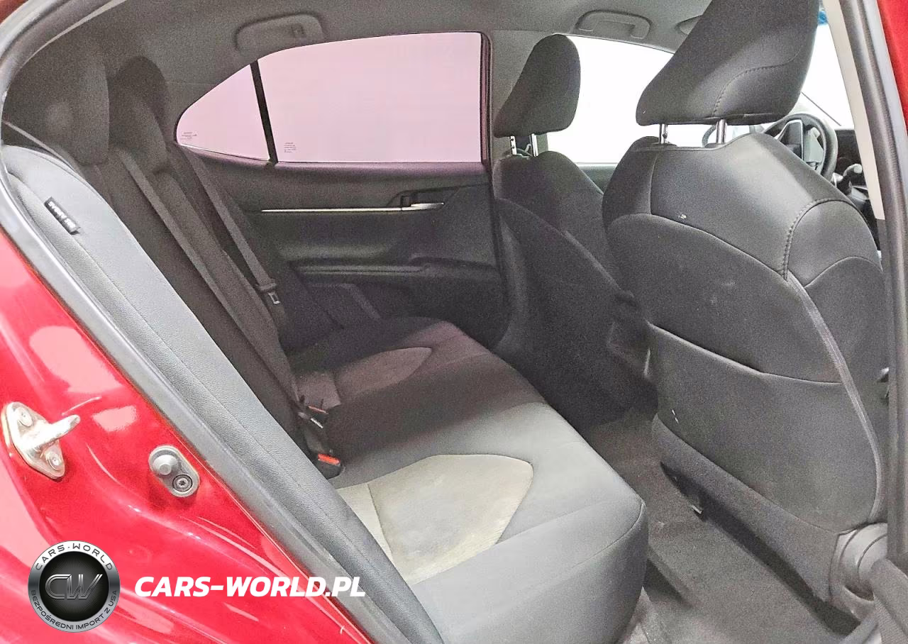 2019 Toyota Camry Le VIN:4T1B11HK7KU828930 - 10