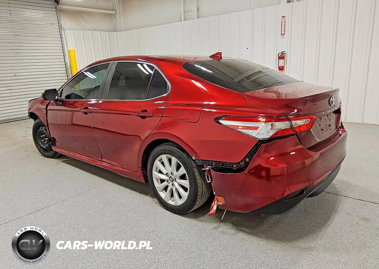2019 Toyota Camry Le VIN:4T1B11HK7KU828930 - 2