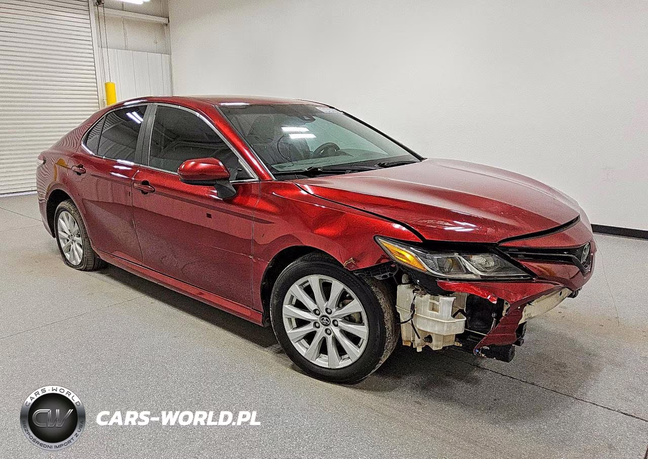 2019 Toyota Camry Le VIN:4T1B11HK7KU828930 - 4