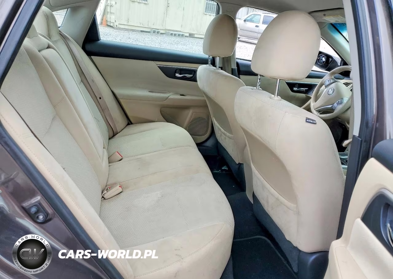 2015 Nissan Altima 2.5 S VIN:1N4AL3AP7FN365317 - 10