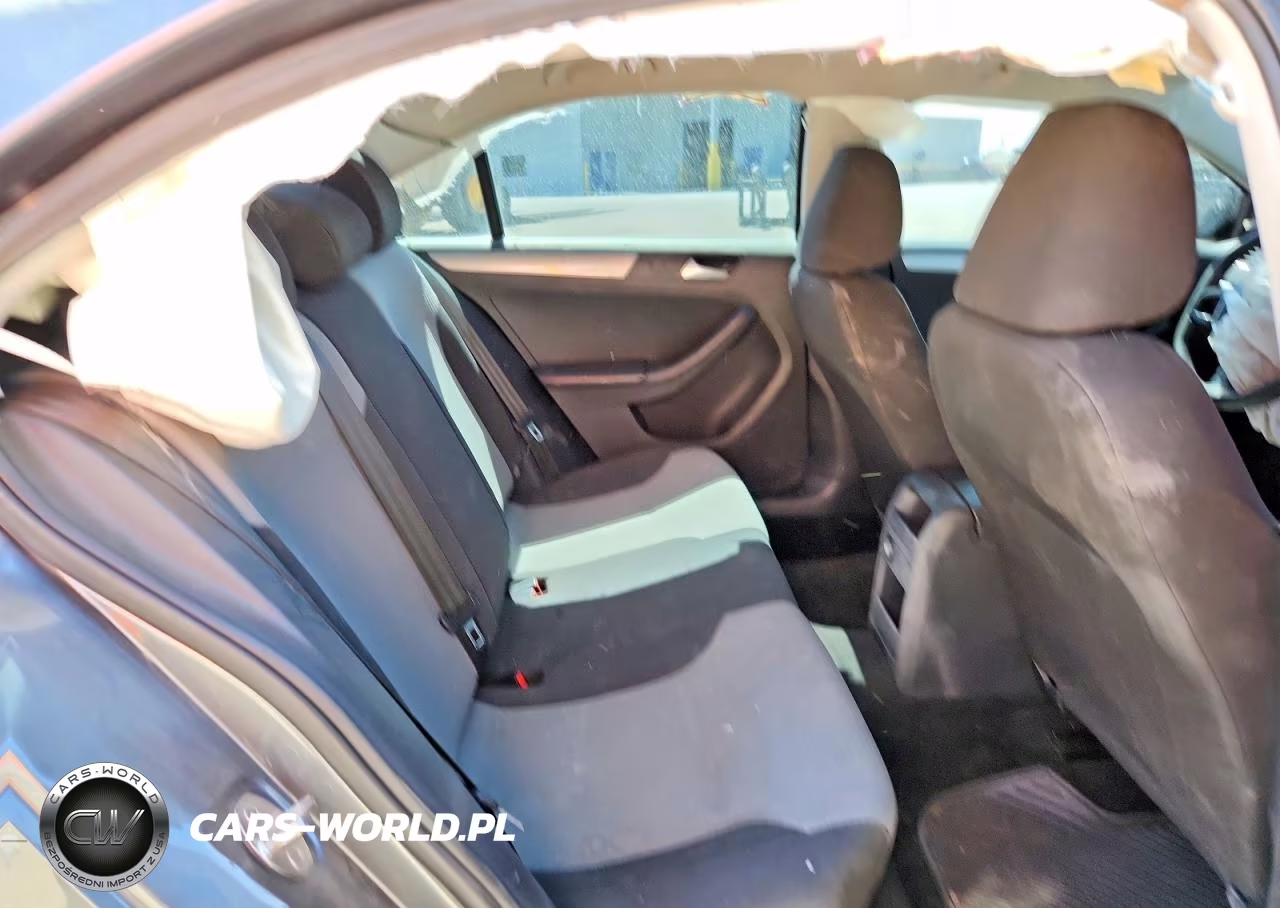 2018 Volkswagen Jetta S VIN:3VW2B7AJ9JM246205 - 10