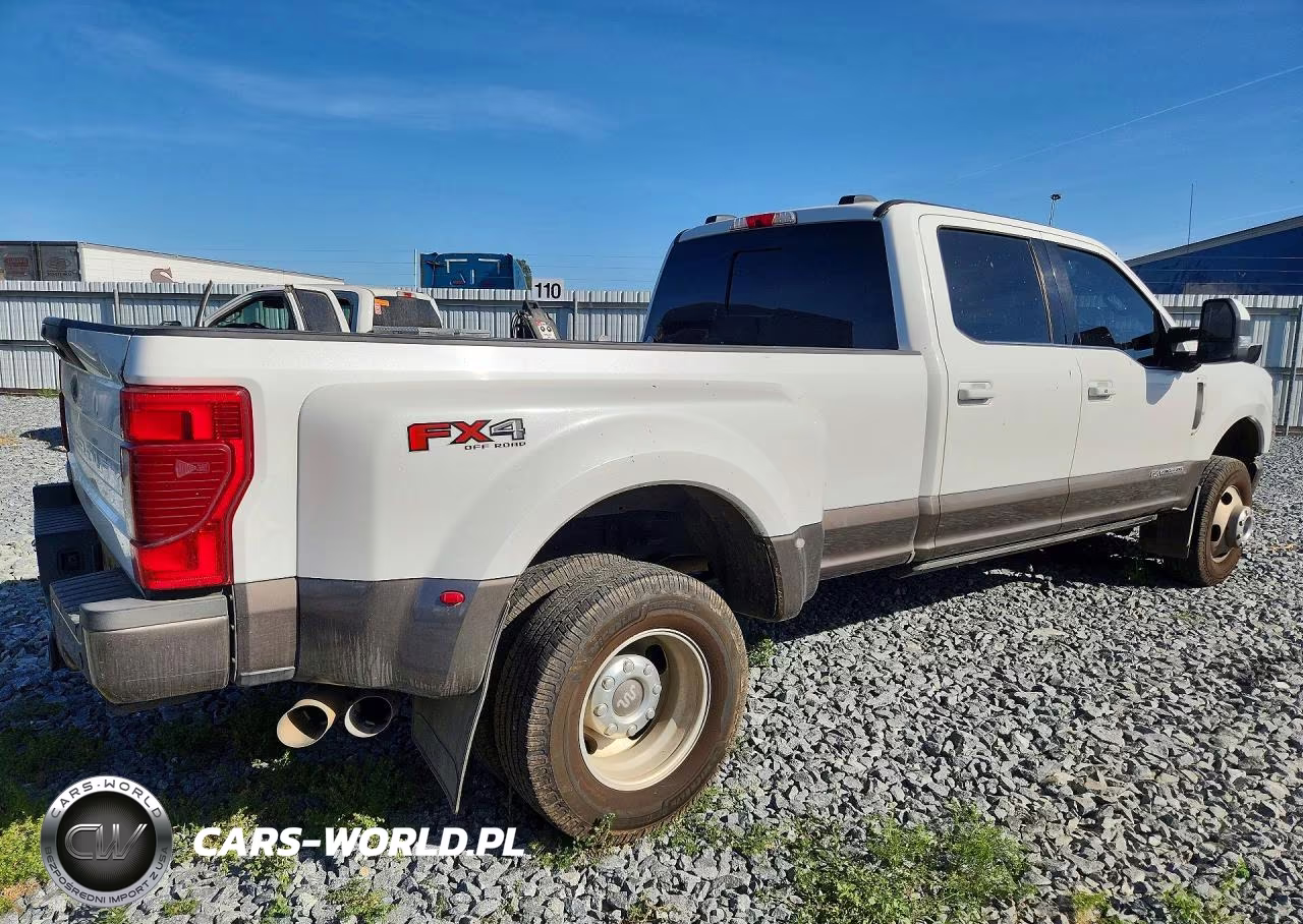 2020 Ford F350 Super Duty VIN:1FT8W3DT2LEE18137 - 3