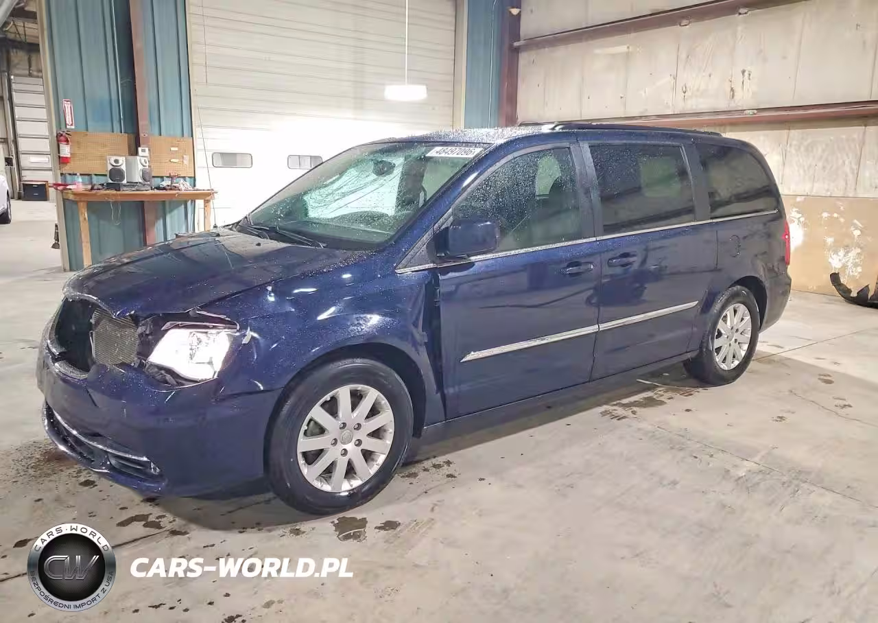 2016 Chrysler Town & Country Touring