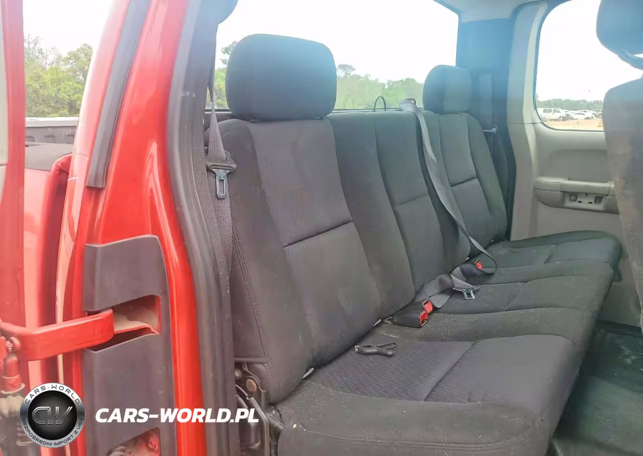2011 Chevrolet Silverado K1500 VIN:1GCRKPEA7BZ143330 - 10