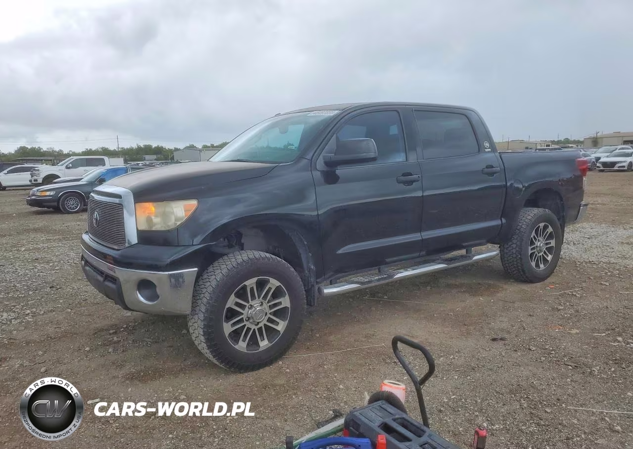 2013 Toyota Tundra Crewmax Sr5