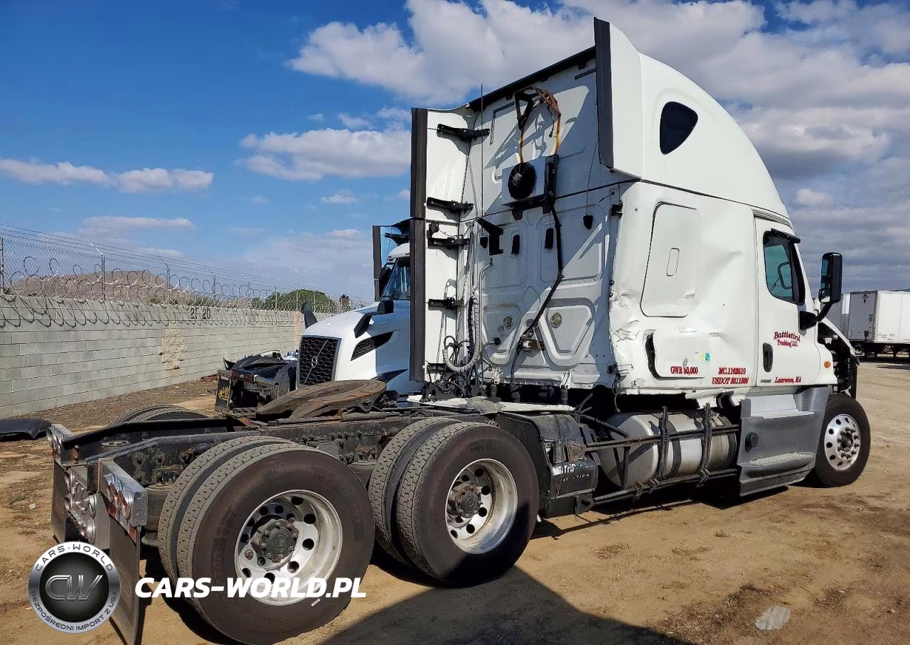 2017 Freightliner Cascadia 125 Semi Truck VIN:3AKJGLDR2HSHV7552 - 4