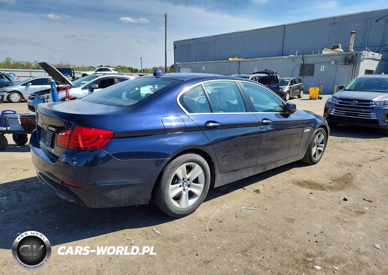 2013 BMW 528 Xi VIN:WBAXH5C58DDW15886 - 3