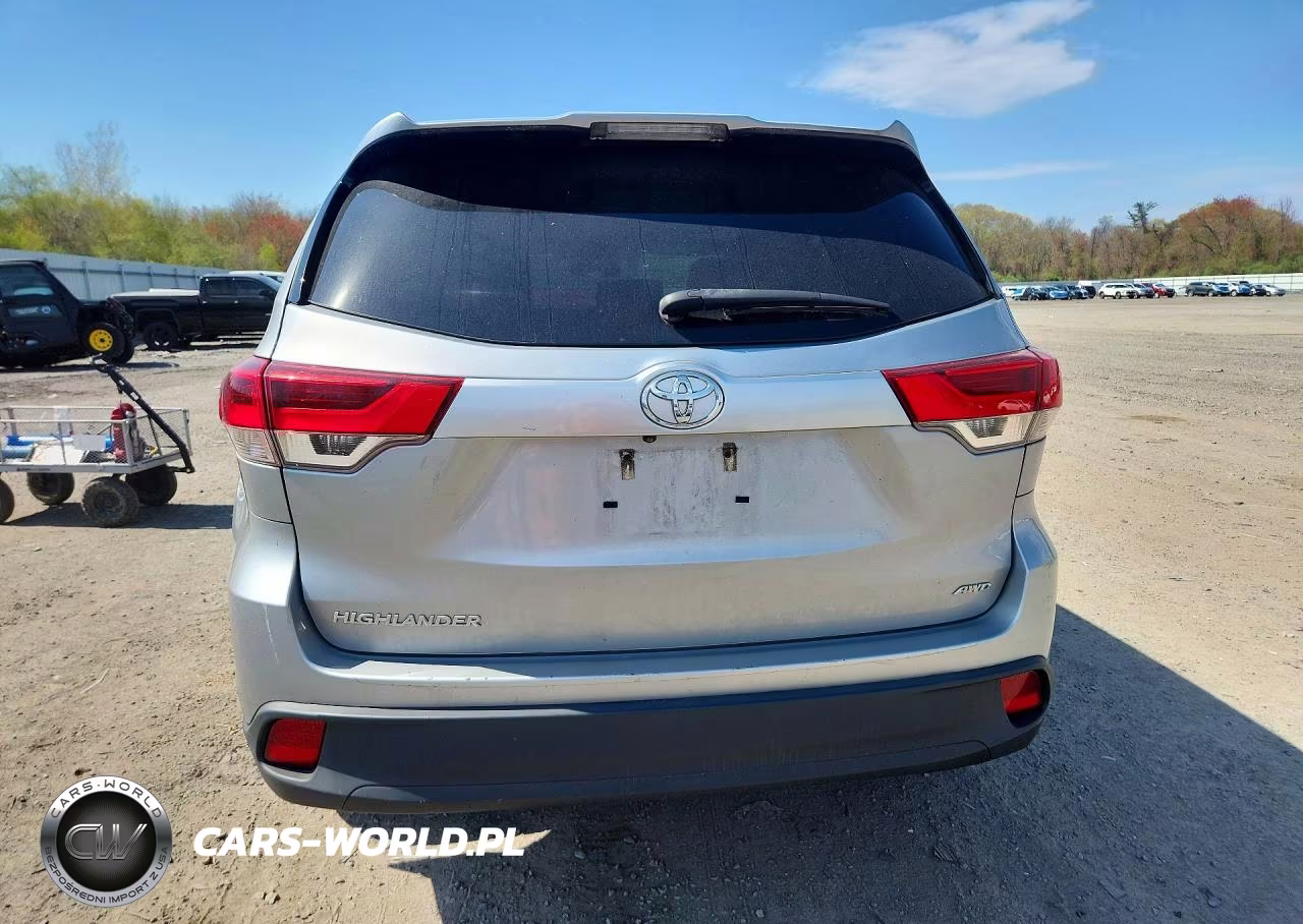 2017 Toyota Highlander Le VIN:5TDBZRFH3HS406511 - 6