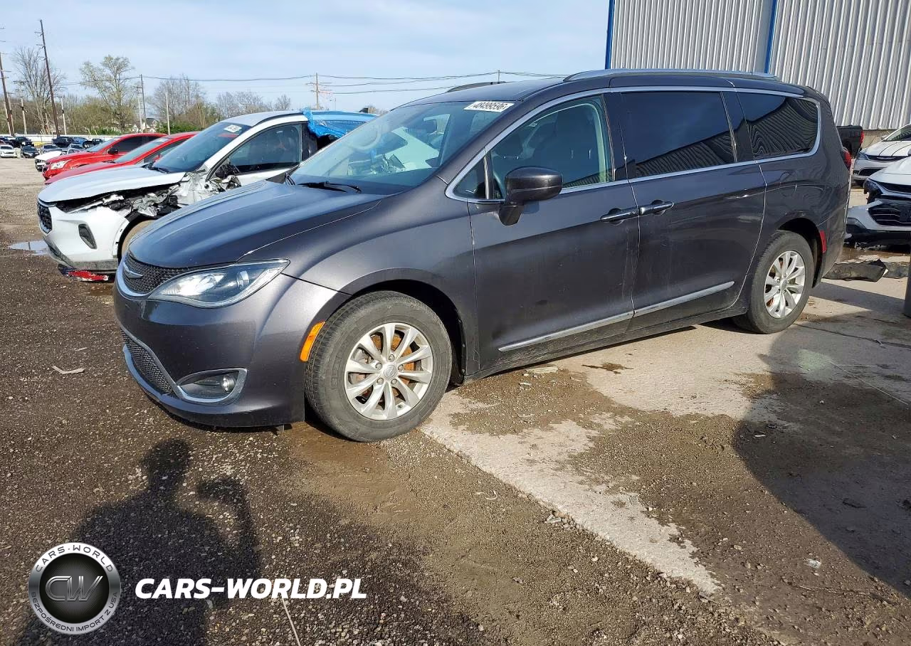 2018 Chrysler Pacifica Touring L – zdjęcie 1 z 13