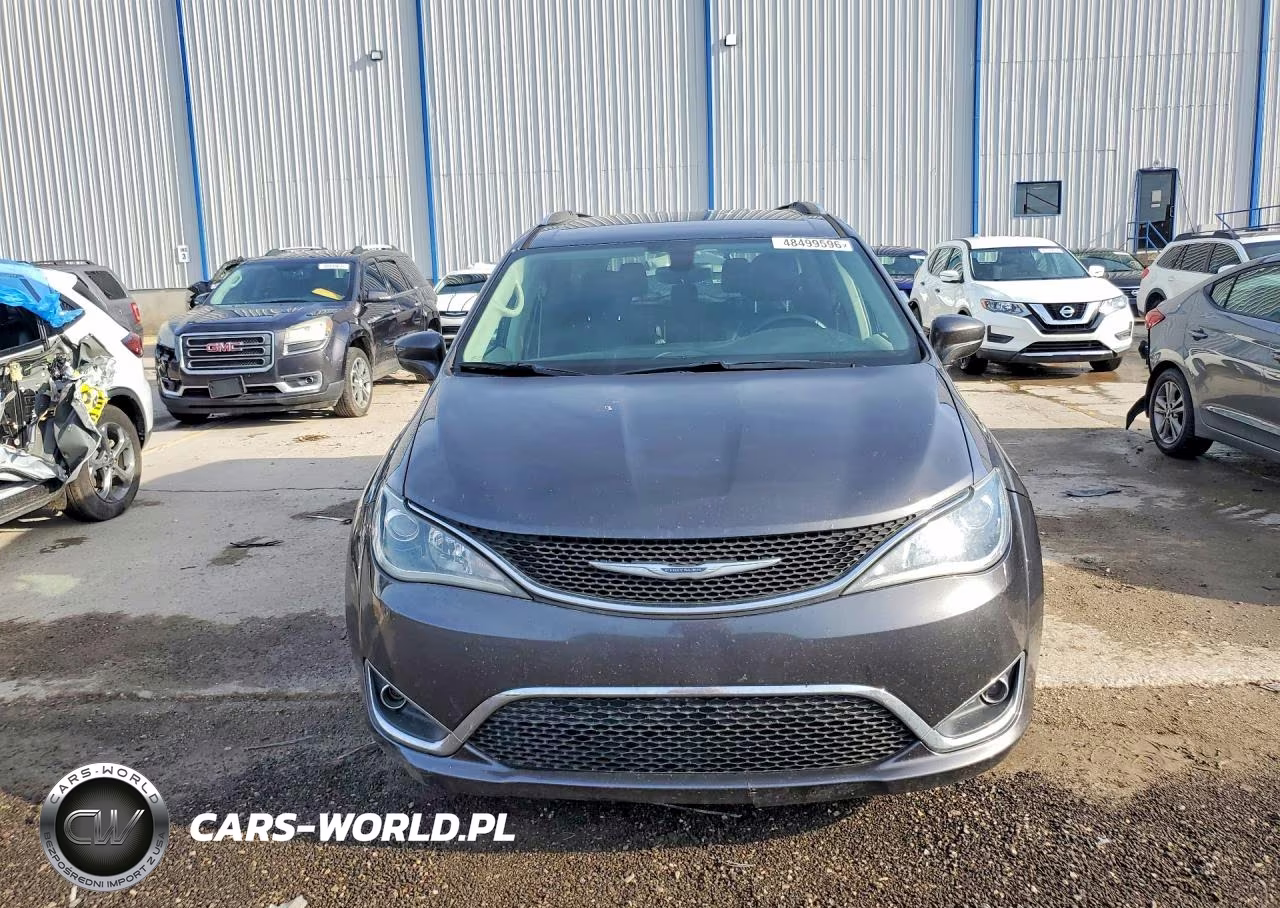 2018 Chrysler Pacifica Touring L VIN:2C4RC1BG4JR110605 - 5