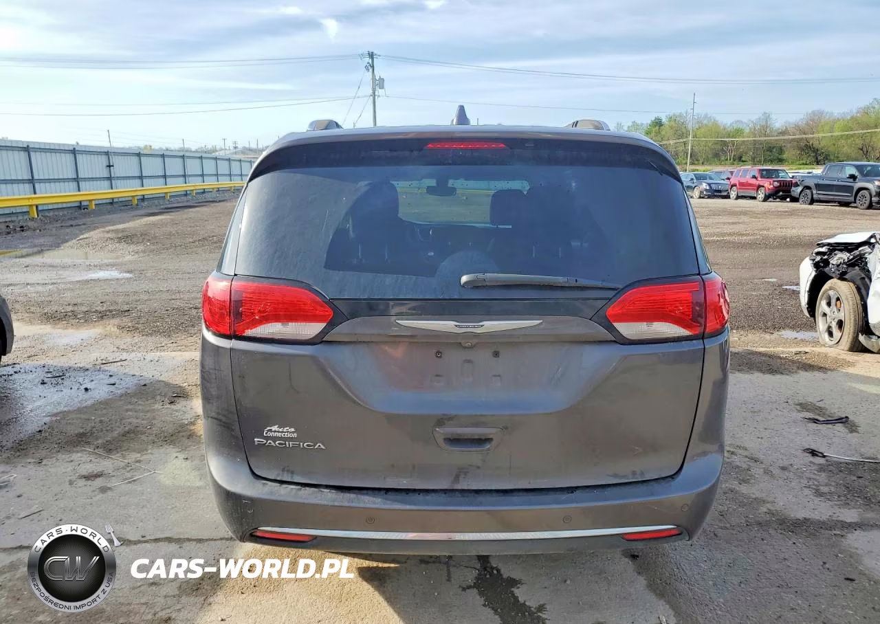 2018 Chrysler Pacifica Touring L VIN:2C4RC1BG4JR110605 - 6
