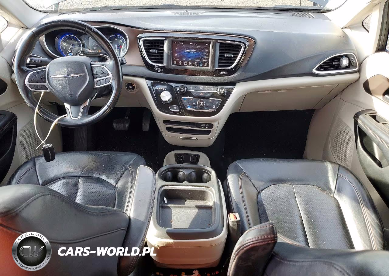 2018 Chrysler Pacifica Touring L VIN:2C4RC1BG4JR110605 - 8
