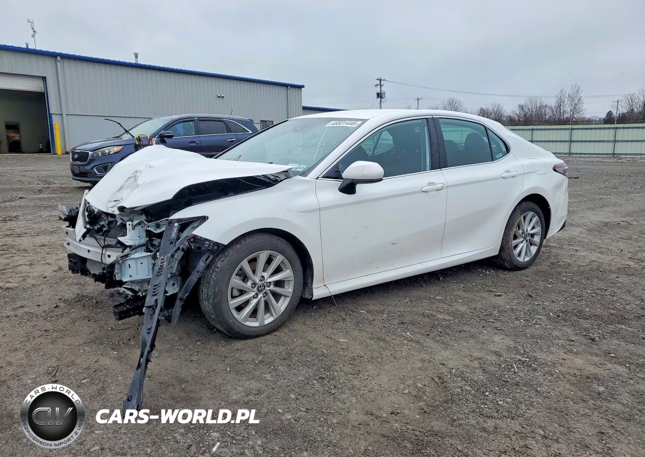 2023 Toyota Camry Le