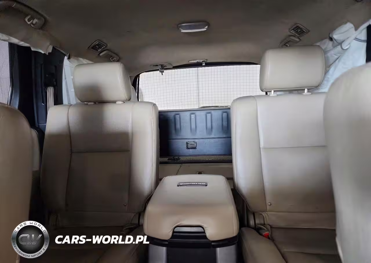 2016 Toyota Sequoia Platinum VIN:5TDDW5G11GS140626 - 10
