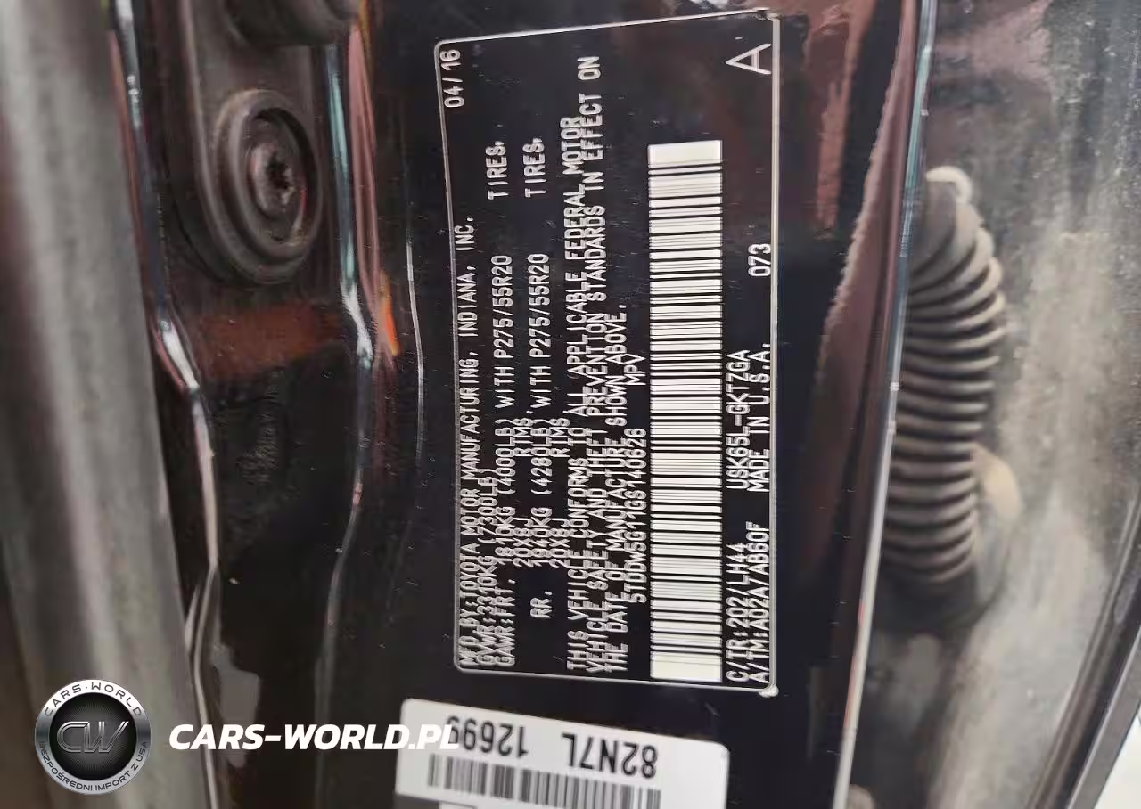 2016 Toyota Sequoia Platinum VIN:5TDDW5G11GS140626 - 13