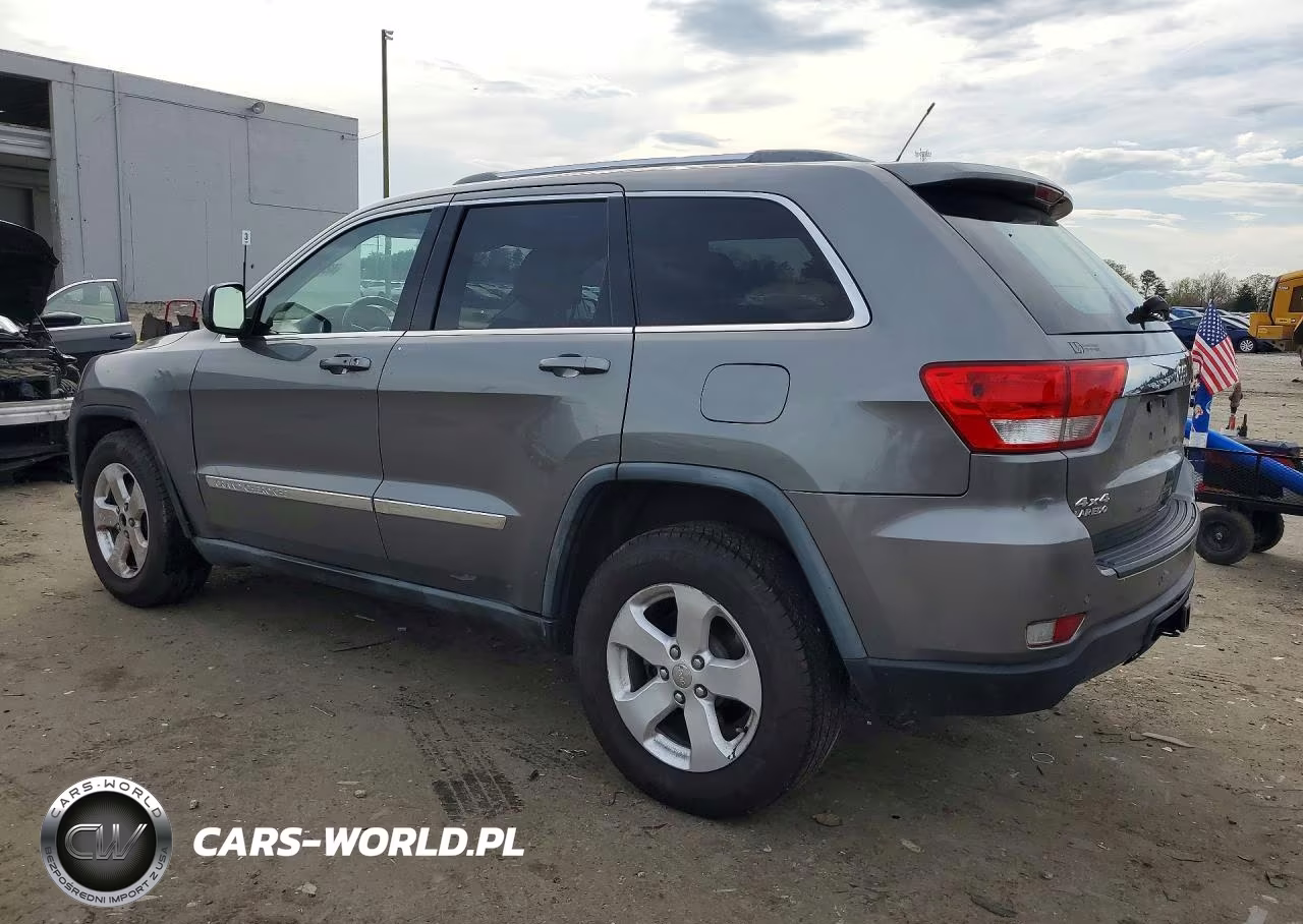 2011 Jeep Grand Cherokee Laredo VIN:1J4RR4GG1BC734827 - 2
