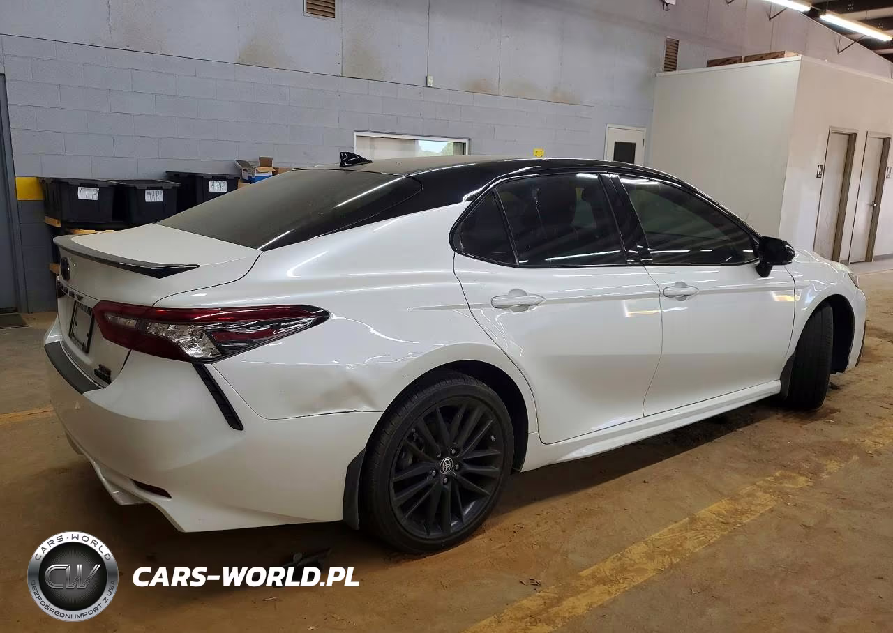 2022 Toyota Camry Hybrid Xse VIN:4T1K31AK0NU033257 - 3
