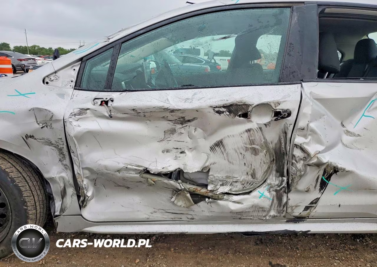 2020 Toyota Corolla Le VIN:5YFEPRAE1LP117368 - 7