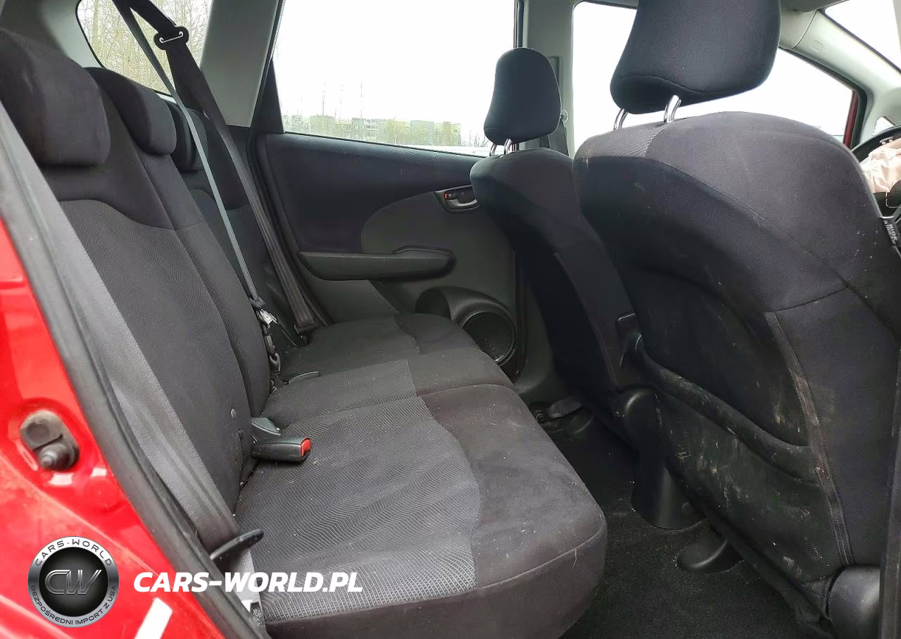 2010 Honda Fit Sport VIN:JHMGE8H47AS009031 - 11