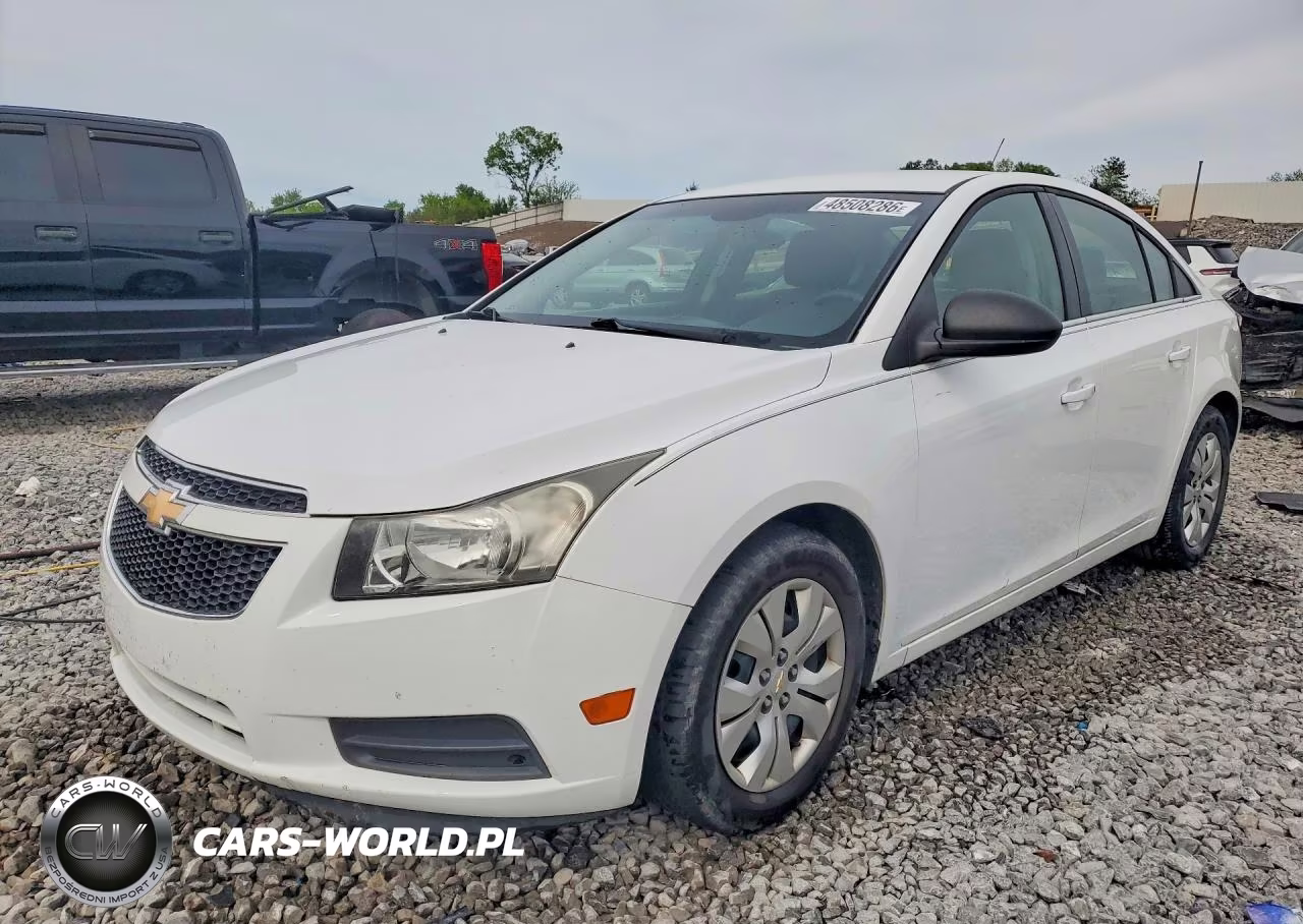 2012 Chevrolet Cruze Ls – zdjęcie 1 z 12