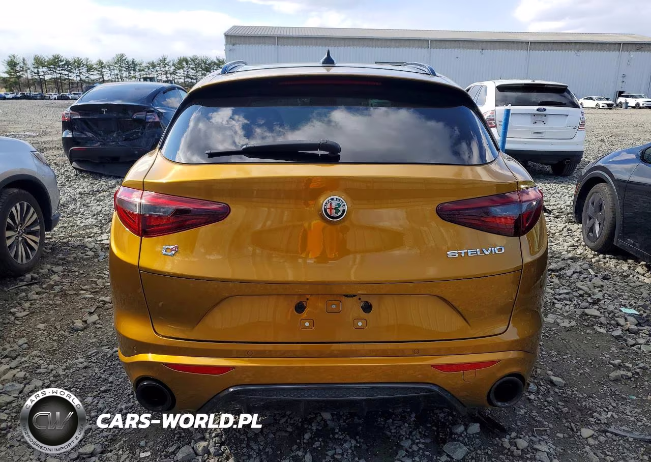 2022 Alfa Romeo Stelvio Ti VIN:ZASPAKBN8N7D31611 - 6