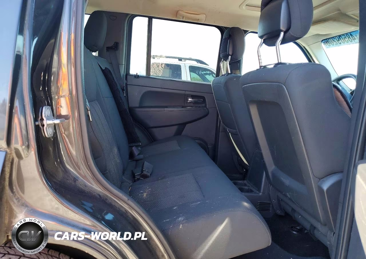 2010 Jeep Liberty Sport VIN:1J4PP2GKXAW136738 - 11