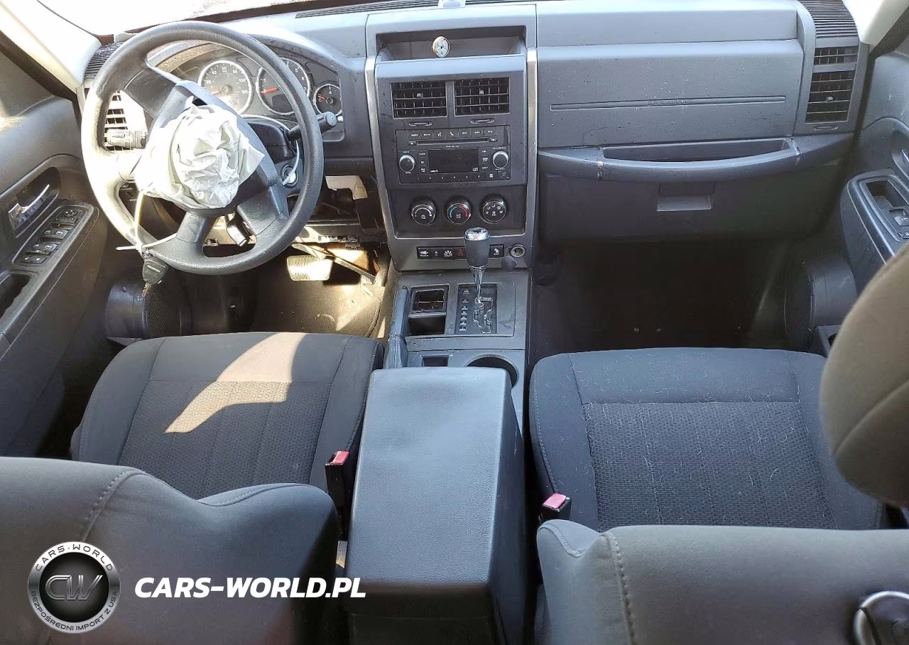 2010 Jeep Liberty Sport VIN:1J4PP2GKXAW136738 - 8