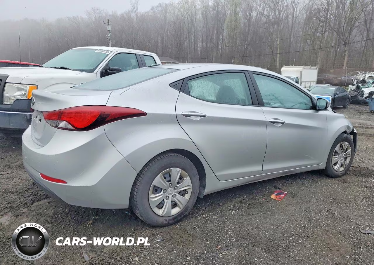 2016 Hyundai Elantra Se VIN:5NPDH4AE6GH746722 - 3