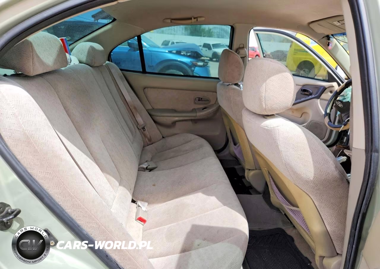 2004 Hyundai Elantra Gls VIN:KMHDN46D94U745019 - 10