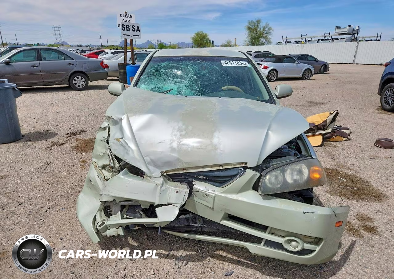 2004 Hyundai Elantra Gls VIN:KMHDN46D94U745019 - 5