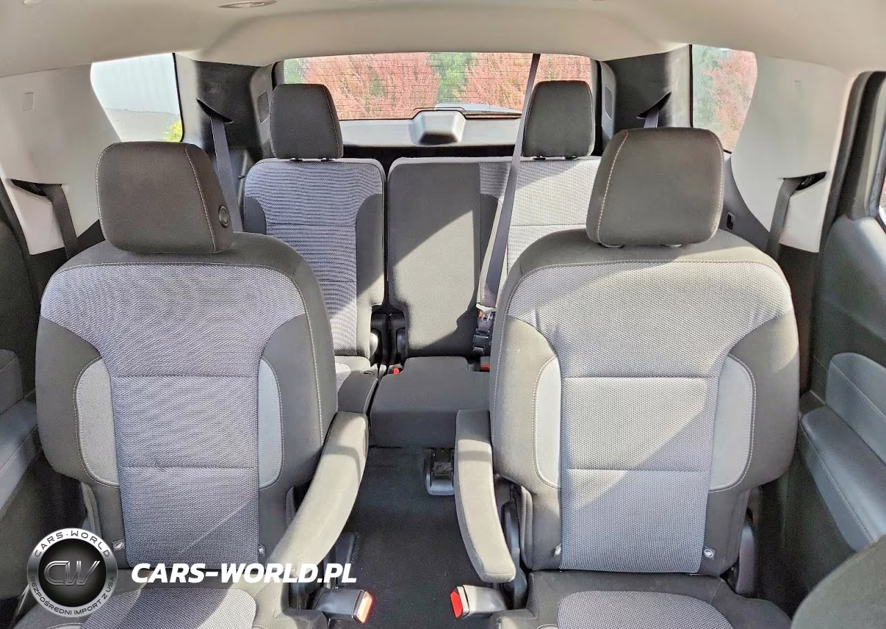 2018 Chevrolet Traverse Lt VIN:1GNERGKW5JJ203071 - 10